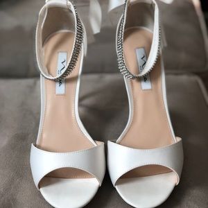 Brand new Nina special occasion heels